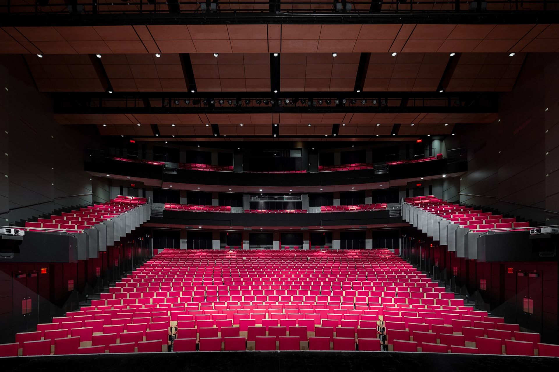 Vue d'ensemble de la Salle Albert-Rousseau